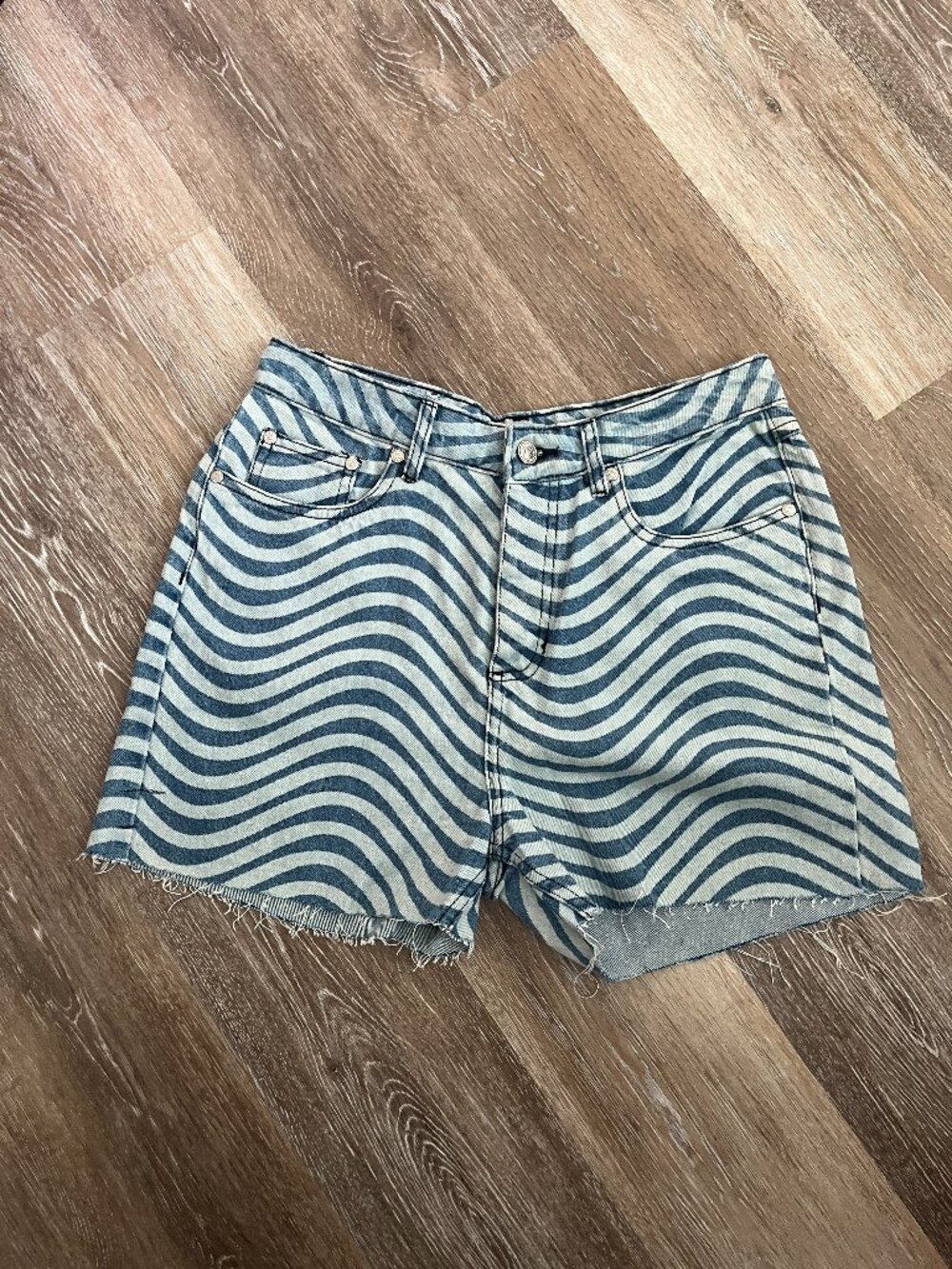 Wavy Pattern Blue Jean Shorts